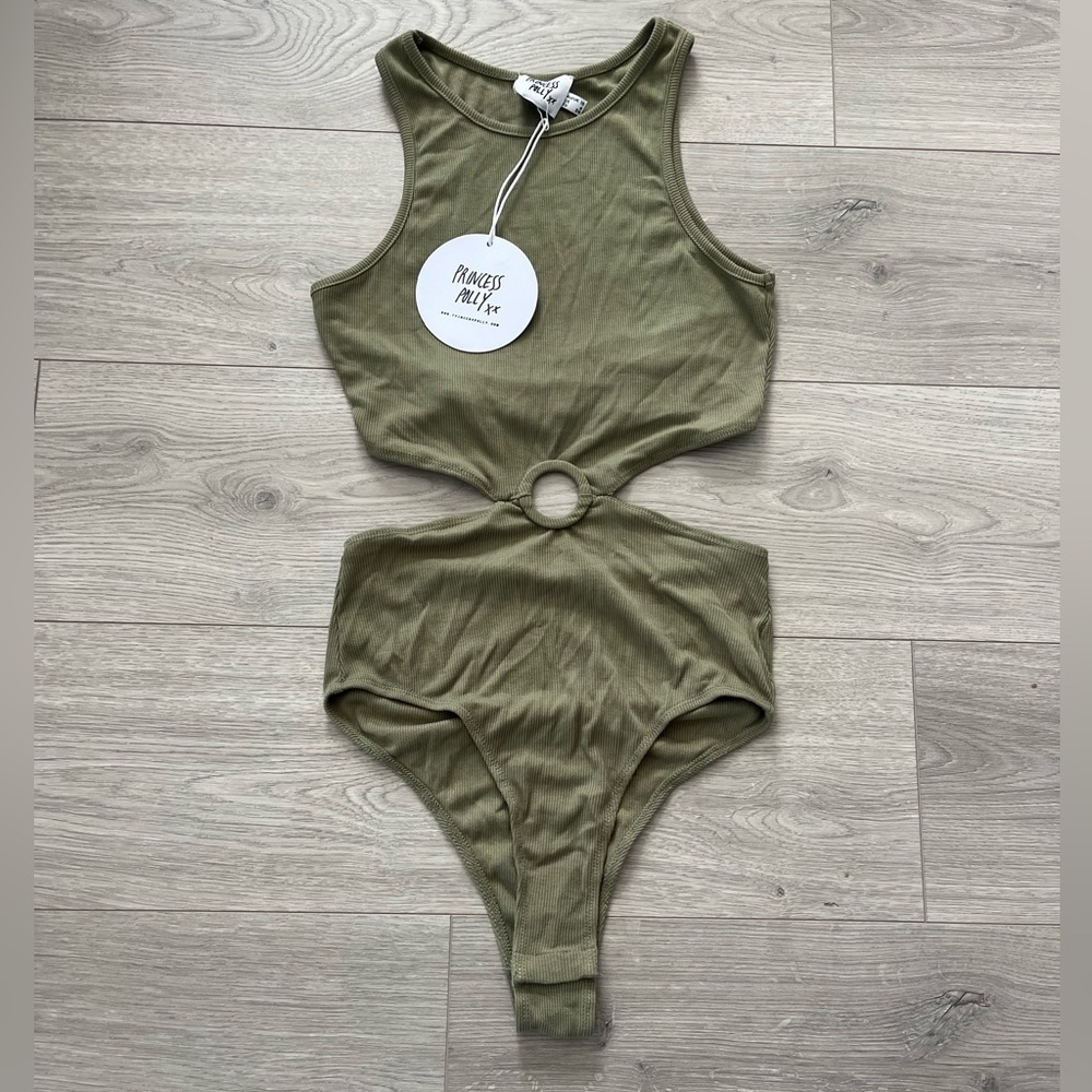 Princess Polly Bodysuit size US 6